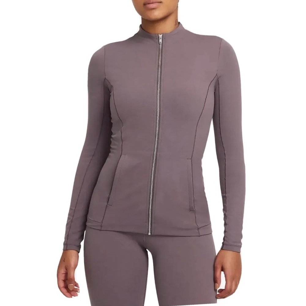 Nike Women's Yoga Luxe Dri-FIT Full-Zip Jacket